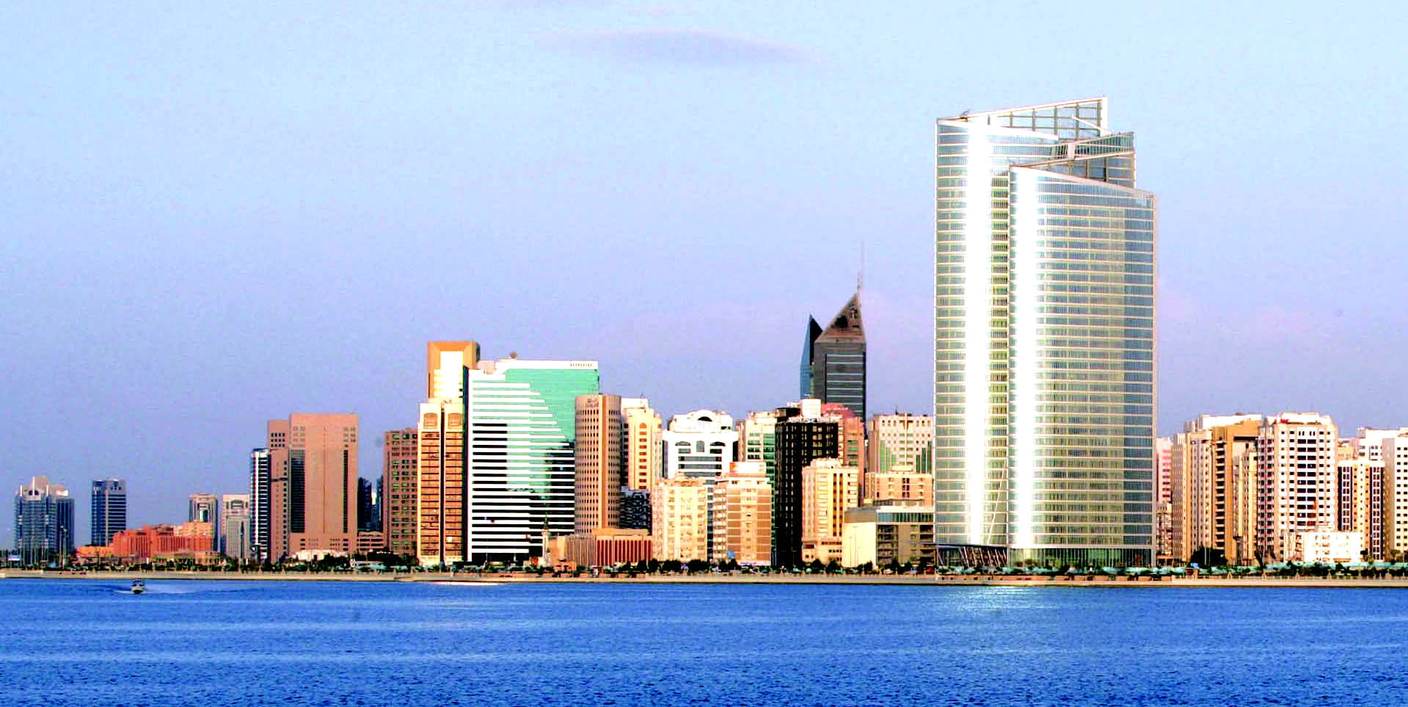 يوروموني>>: الإمارات محورية للمستثمرين>>