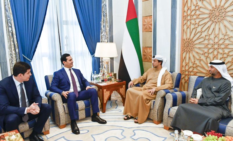 منصور بن زايد يبحث تعزيز التعاون مع وزير الاستثمار الأوزبكي