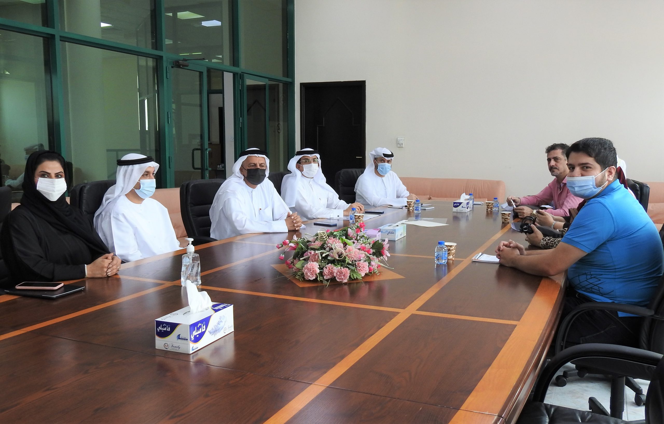 لجنة البناية بغرفة أم القيوين تعقد إجتماعها الدوري