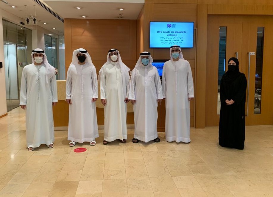 مجلس إدارة الغرفة يقوم بزيارة ميدانية لمحاكم مركز دبي المالي العالمي