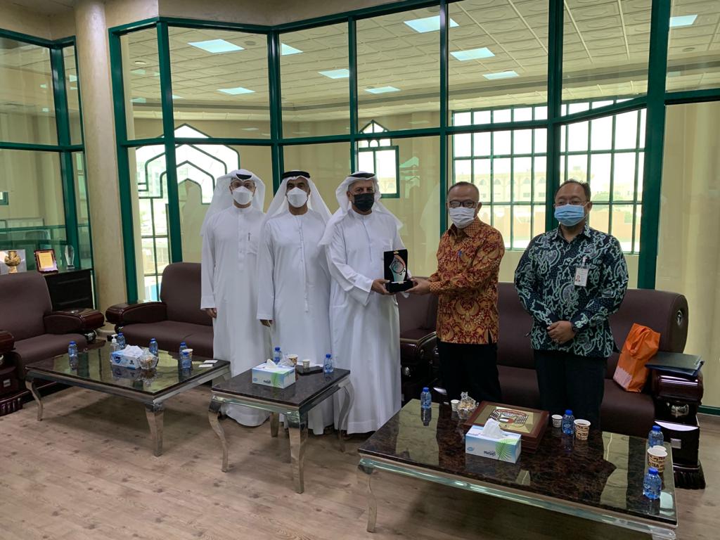 زيارة قنصل الجمهورية الأندونيسية لغرفة تجارة وصناعة أم القيوين