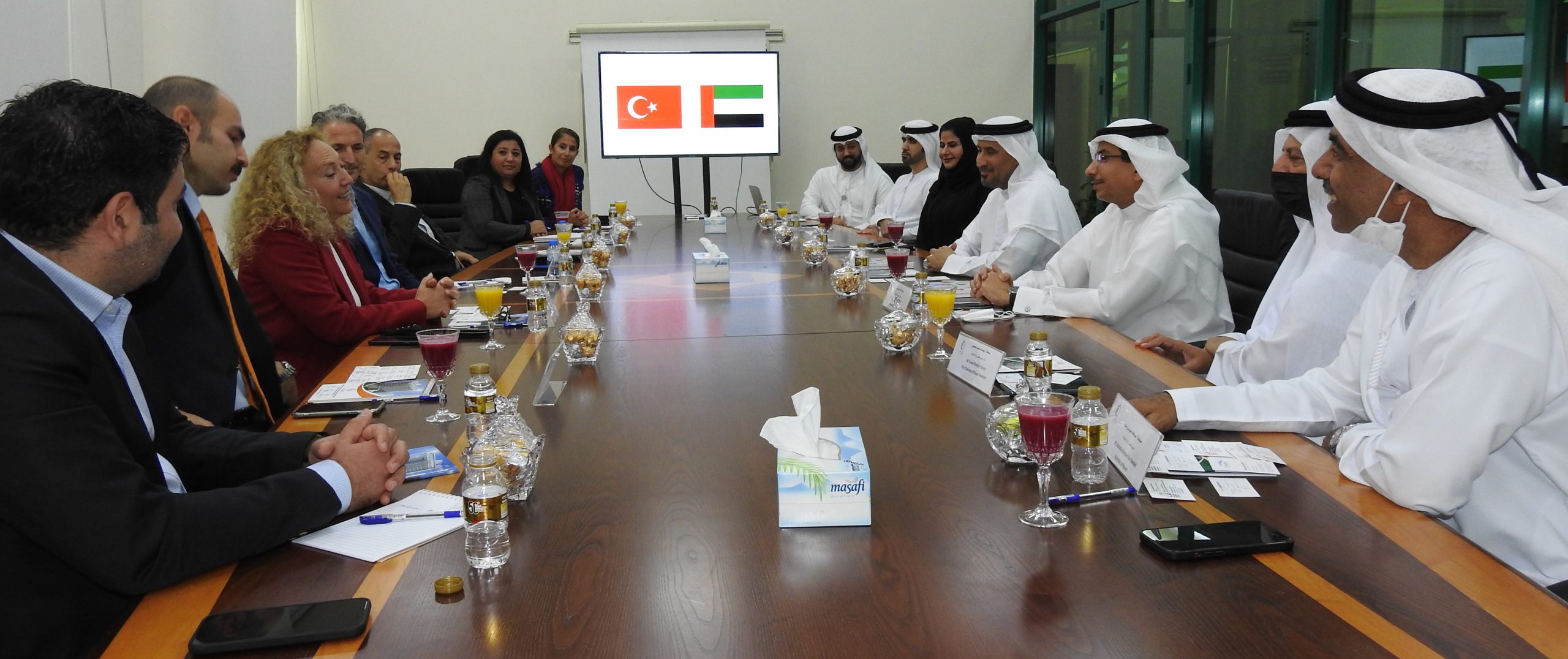 زيارة وفد تركي لغرفة تجارة وصناعة أم القيوين