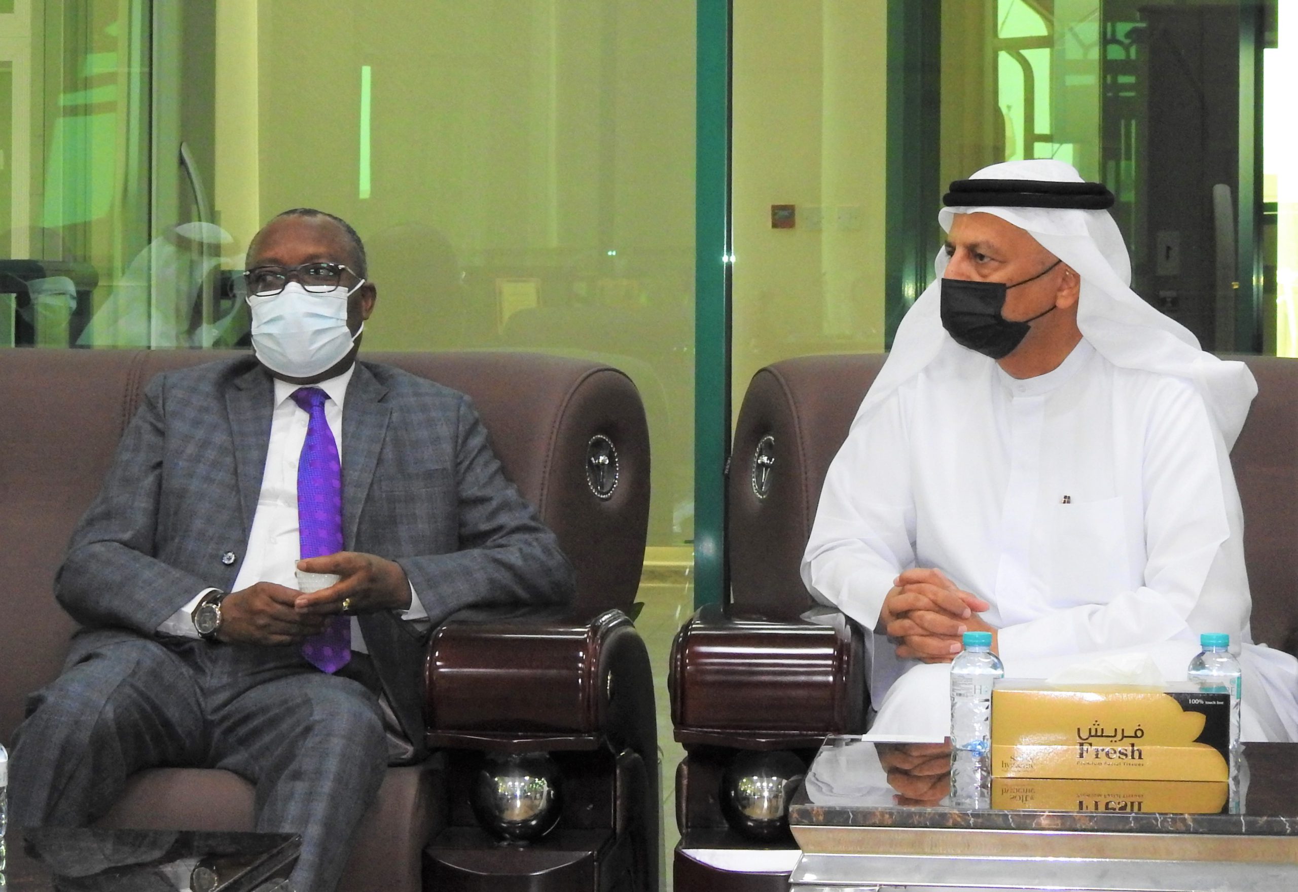 زيارة قنصل عام جمهورية أنغولا لغرفة تجارة وصناعة أم القيوين